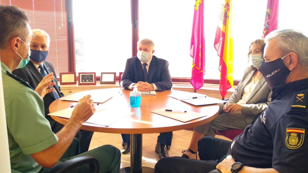 José Vélez en una reunión mantenida en Cartagena José Vélez en una reunión mantenida en Cartagena