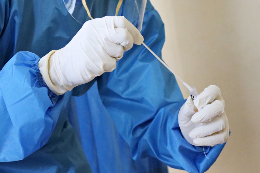 Toma de muestras para la realización de un test de coronaviurs PCR Toma de muestras para la realización de un test de coronaviurs PCR