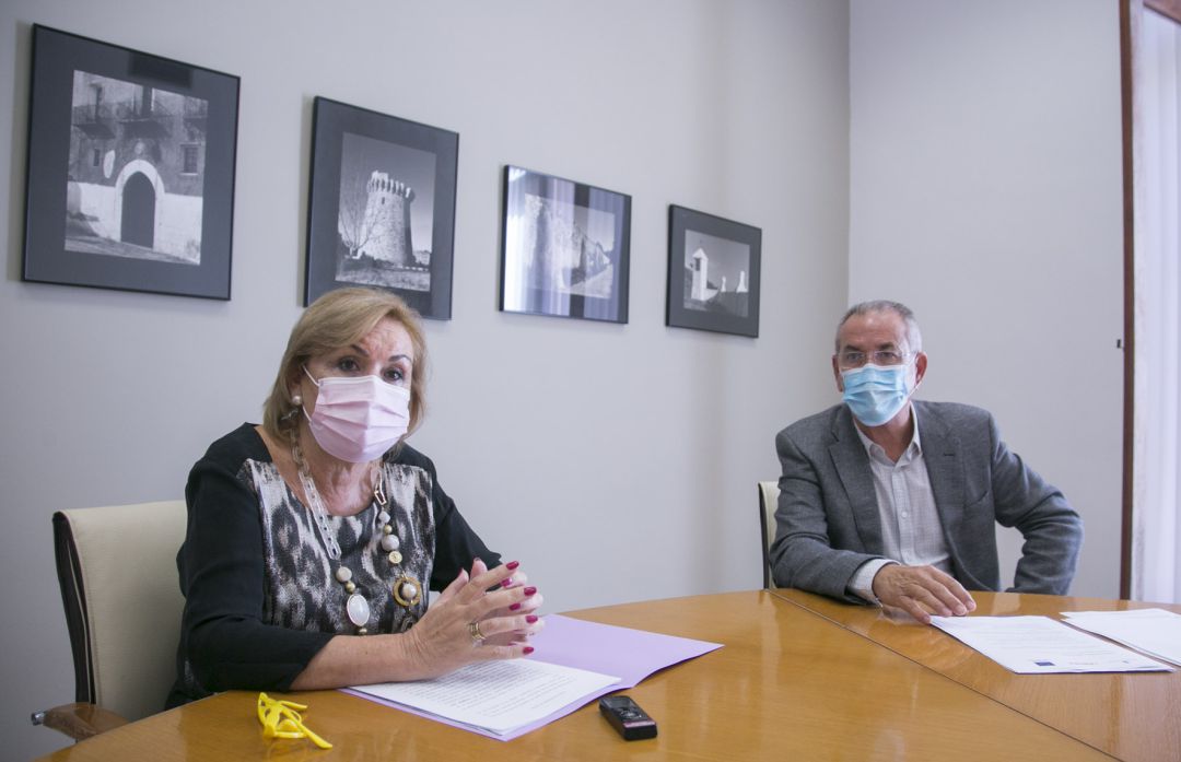 Los concejales Carmen Fuster y Ferran Martínez Los concejales Carmen Fuster y Ferran Martínez