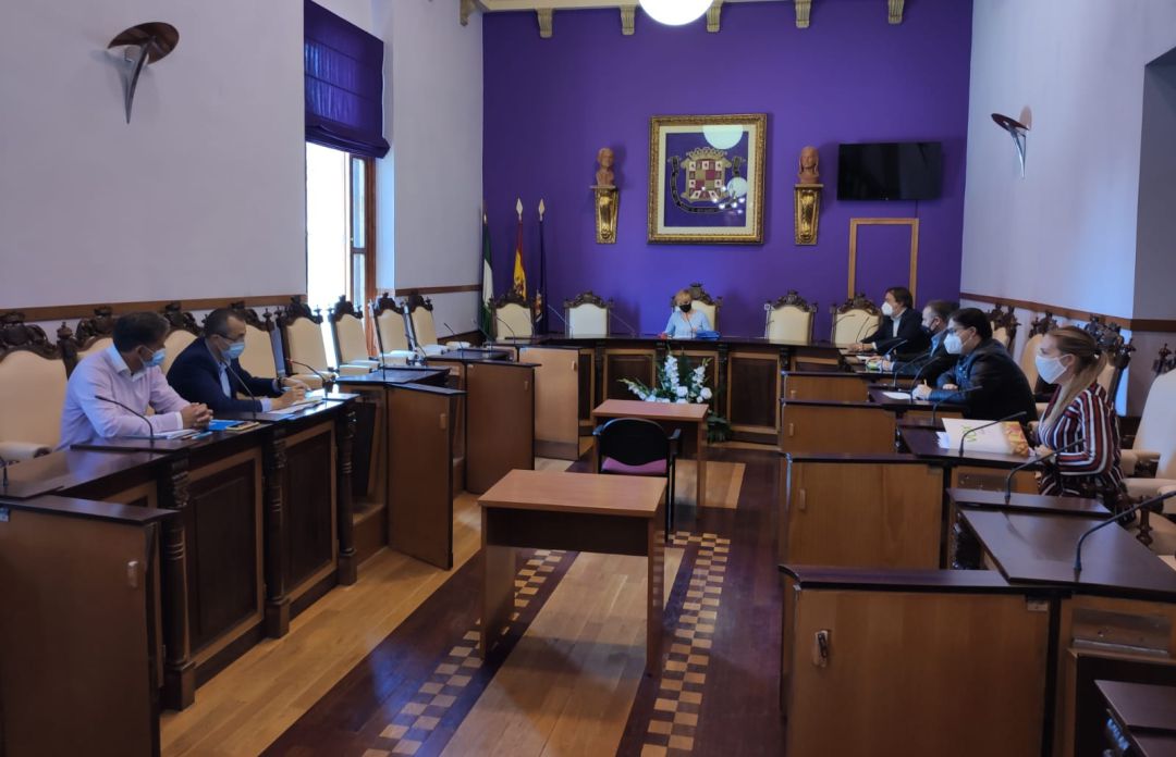 La Comisión de Investigación del WPT en Jaén ha durado escasamente cinco minutos, lo que se ha tardado en aprobar la suspensión de la sesión La Comisión de Investigación del WPT en Jaén ha durado escasamente cinco minutos, lo que se ha tardado en aprobar la suspensión de la sesión