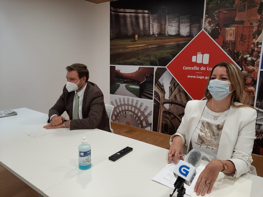La alcaldesa de Lugo, Lara Méndez, en rueda de prensa.
La alcaldesa de Lugo, Lara Méndez, en rueda de prensa.