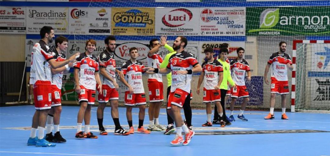 Uno de los jugadores de Balonmano Nava se encuentra hospitalizado por precaución Uno de los jugadores de Balonmano Nava se encuentra hospitalizado por precaución