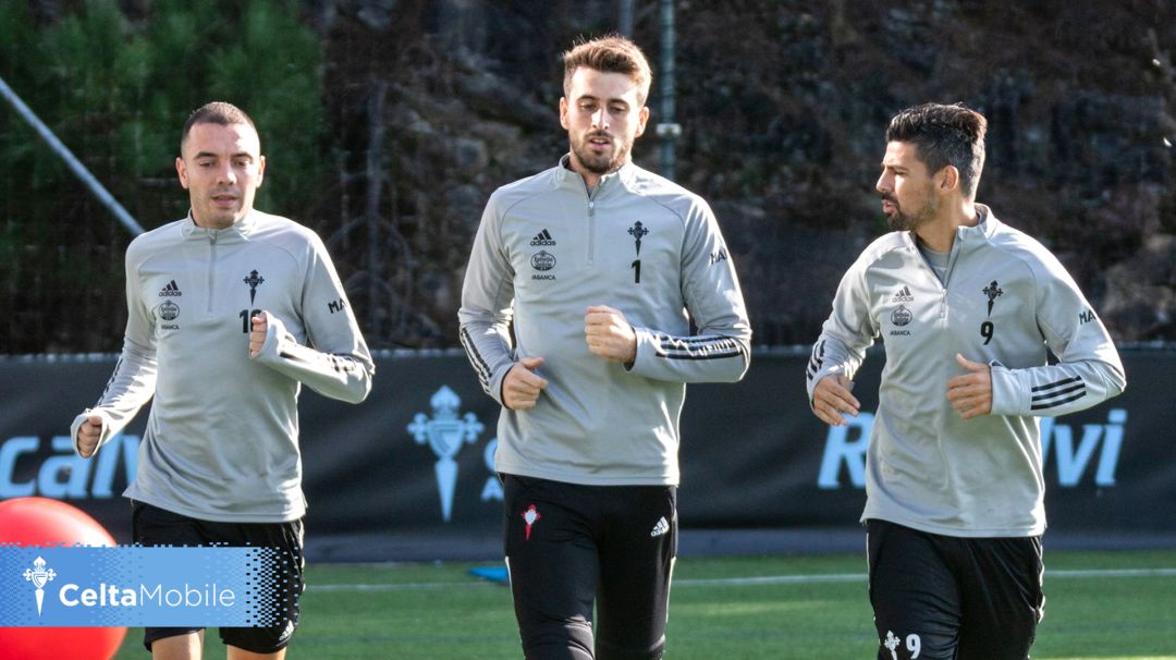 Iván Villar junto a Aspas y Nolito Iván Villar junto a Aspas y Nolito