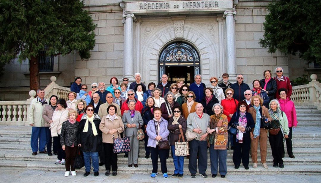 Visita de la Casa Regional de Castilla-La Mancha a la Academia de Infantería de Toledo. Visita de la Casa Regional de Castilla-La Mancha a la Academia de Infantería de Toledo.