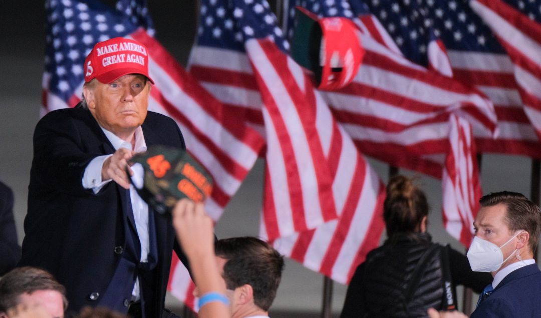 El presidente Trump, en un mítin en Iowa.
El presidente Trump, en un mítin en Iowa.