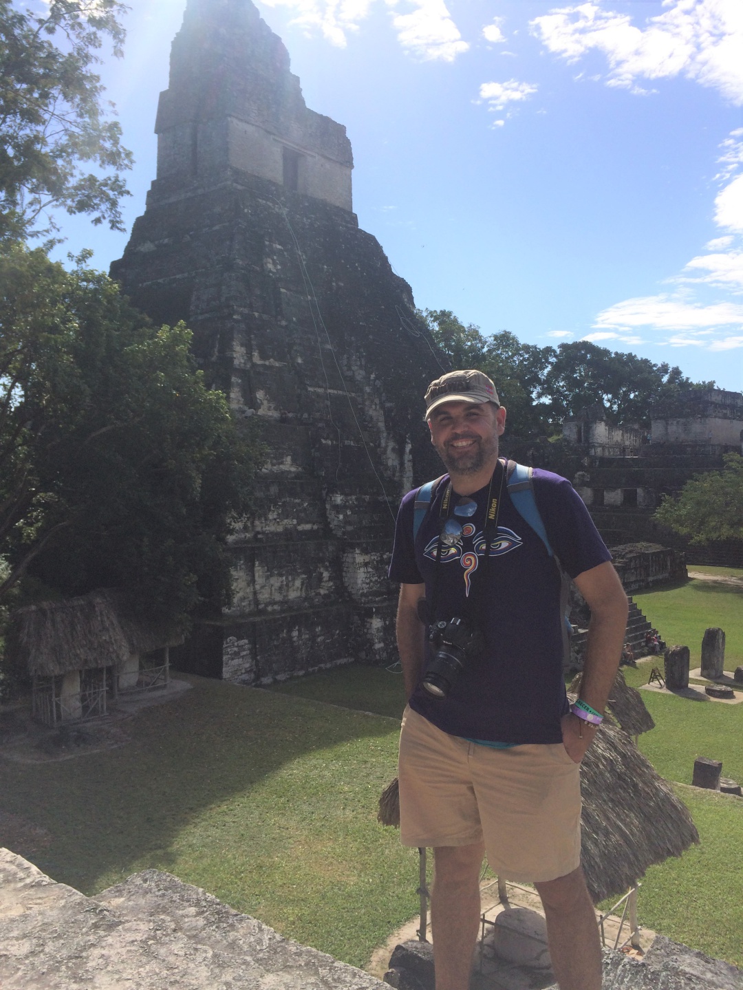 Mario, en la Gran Plaza de Tikal, en Guatemala Mario, en la Gran Plaza de Tikal, en Guatemala