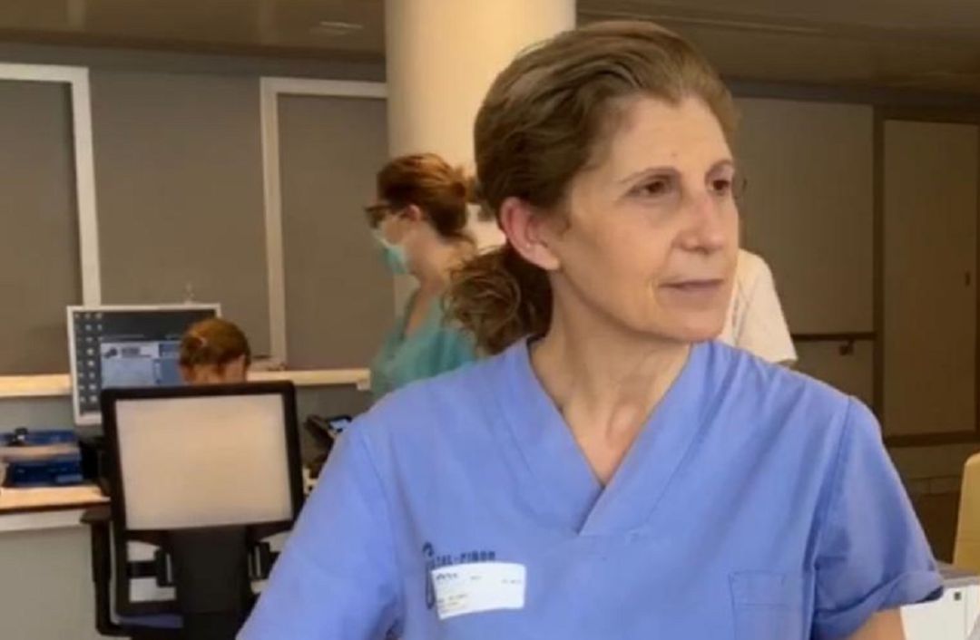 La doctora Loli Díaz en el área de Enfermedades Infecciosas del CHUO La doctora Loli Díaz en el área de Enfermedades Infecciosas del CHUO