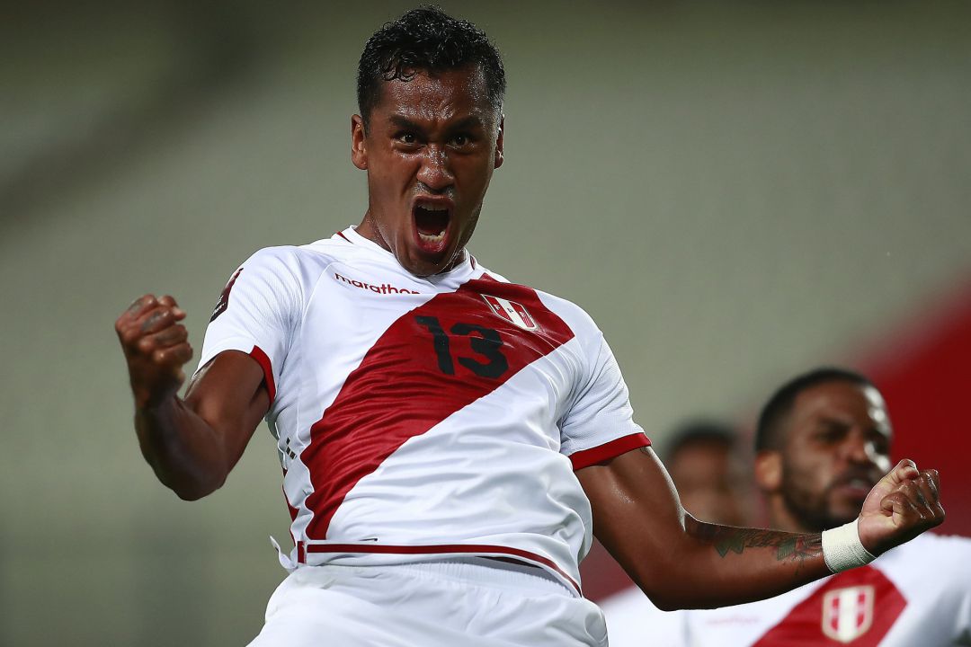 Renato Tapia tras su gol con Perú Renato Tapia tras su gol con Perú