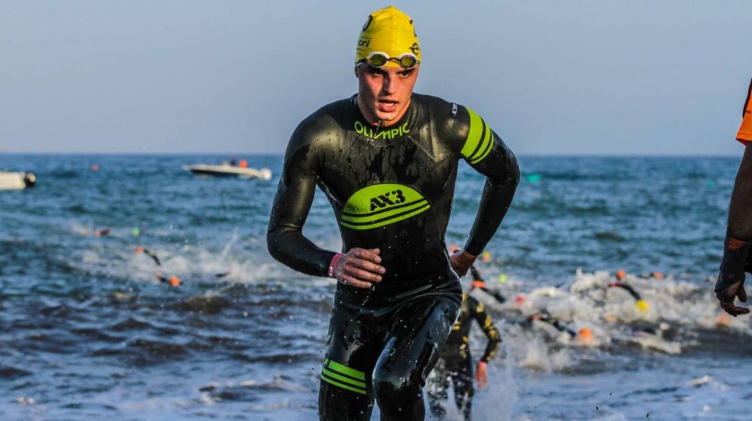 Roquetas de Mar espera a los grandes del triatlón. Roquetas de Mar espera a los grandes del triatlón.
