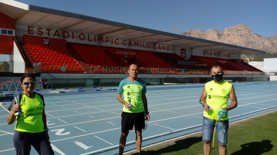 Los tres atletas del Camisetas Económicas Elda en La Nucía Los tres atletas del Camisetas Económicas Elda en La Nucía
