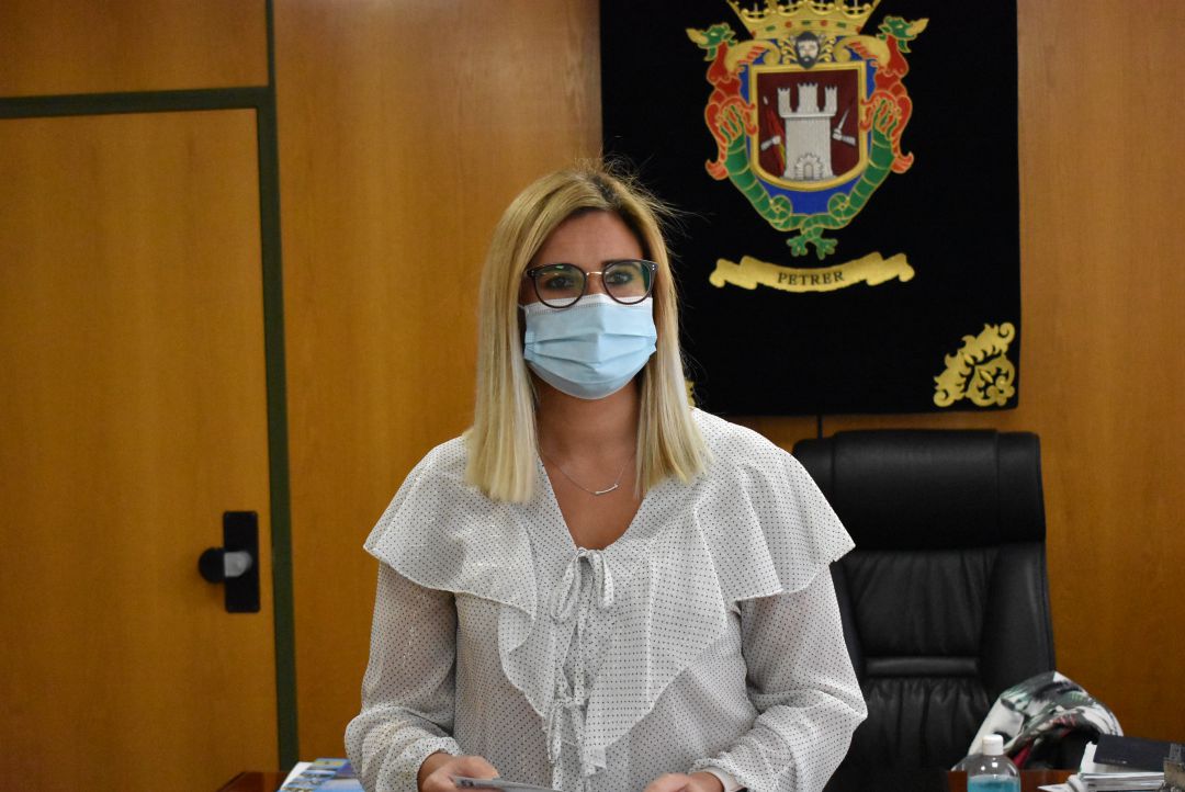 La alcaldesa de Petrer, Irene Navarro La alcaldesa de Petrer, Irene Navarro