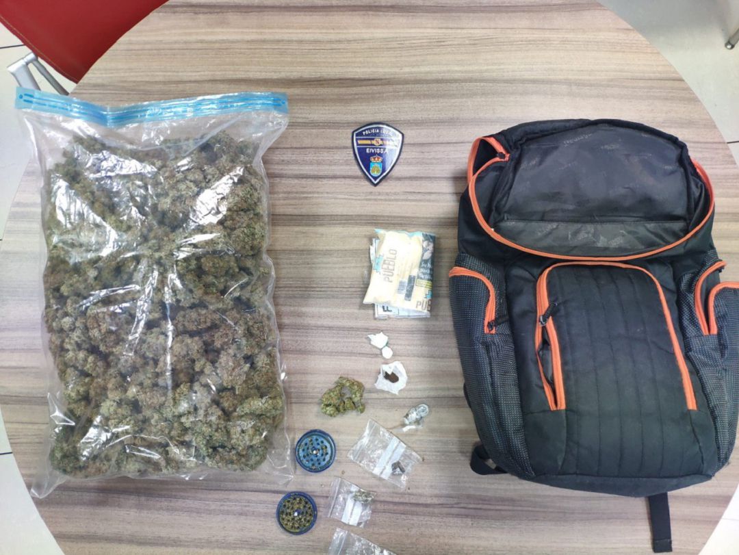 Imagen de la droga incautada Imagen de la droga incautada