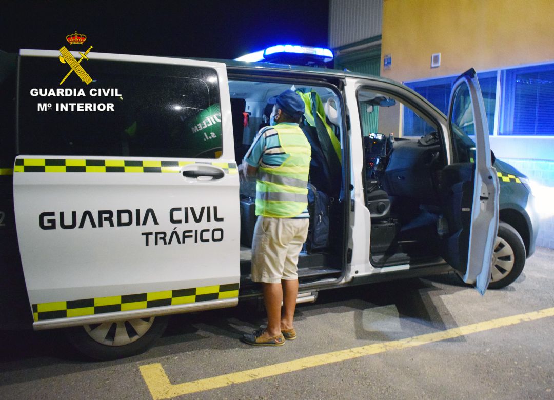 Investigado por conducir borracho en sentido contrario y chocar contra coche Investigado por conducir borracho en sentido contrario y chocar contra coche