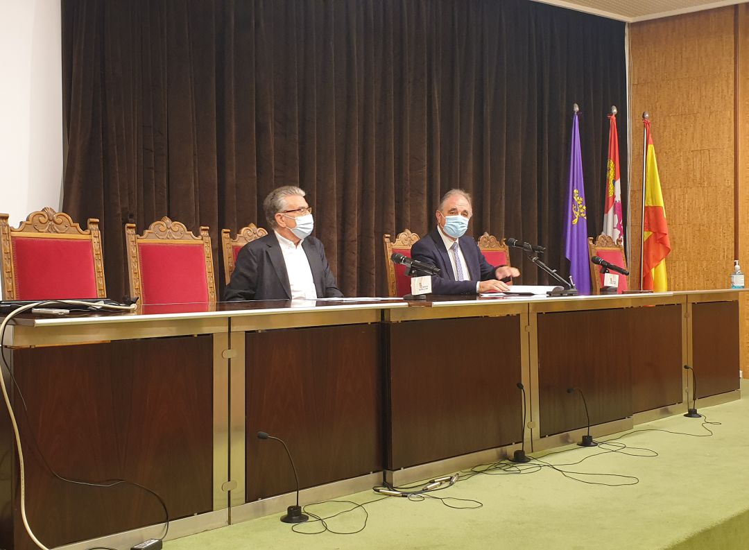 El Delegado de la Junta y el Gerente de Asistencia Sanitaria han querido desmentir las acusaciones sobre la situación crítica del Hospital Río Carrión El Delegado de la Junta y el Gerente de Asistencia Sanitaria han querido desmentir las acusaciones sobre la situación crítica del Hospital Río Carrión
