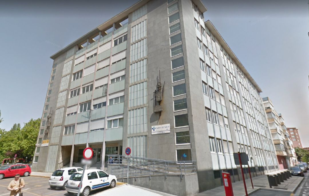La Junta instalará carpas junto a los centros de salud para evitar colas a la intemperie La Junta instalará carpas junto a los centros de salud para evitar colas a la intemperie
