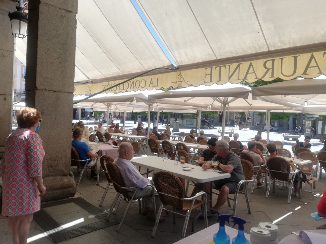 A partir de las 00h de hoy entran en vigor las nuevas medidas restrictivas para el sector hostelero. A partir de las 00h de hoy entran en vigor las nuevas medidas restrictivas para el sector hostelero.