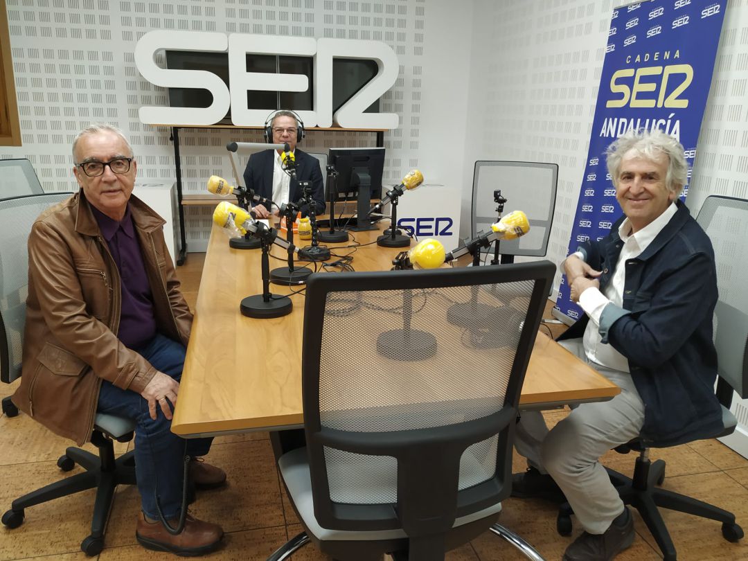 De izquierda a derecha, Juan José Millás, Salomón Hachuel y Juan Luis Arsuaga De izquierda a derecha, Juan José Millás, Salomón Hachuel y Juan Luis Arsuaga