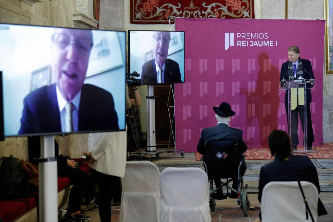 El Premio Nobel de Medicina 2011 Jules Hoffmann biólogo especialista en el sistema inmune, ofrece una rueda de prensa por videoconferencia con motivo de la nueva edición de los Premios Rey Jaime El Premio Nobel de Medicina 2011 Jules Hoffmann biólogo especialista en el sistema inmune, ofrece una rueda de prensa por videoconferencia con motivo de la nueva edición de los Premios Rey Jaime