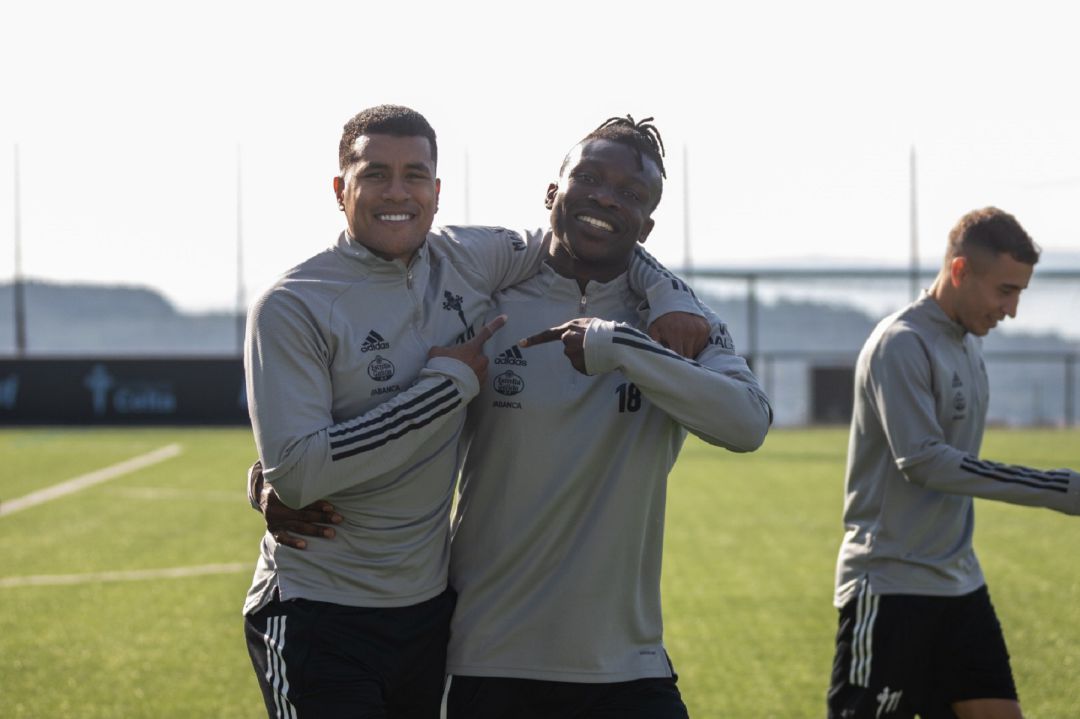 Aidoo y Murillo en un entrenamiento del Celta en A Madroa. Aidoo y Murillo en un entrenamiento del Celta en A Madroa.