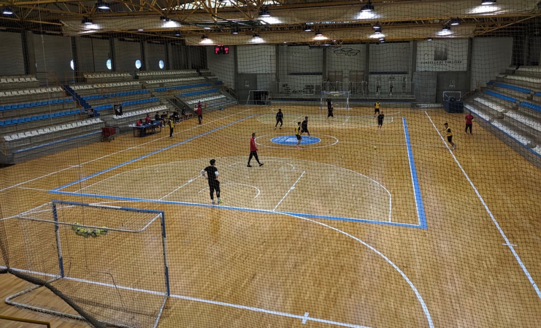 El Santiago Futsal ha tenido que suspender los entrenamientos y confinarse por dos positivos de COVID-19 El Santiago Futsal ha tenido que suspender los entrenamientos y confinarse por dos positivos de COVID-19