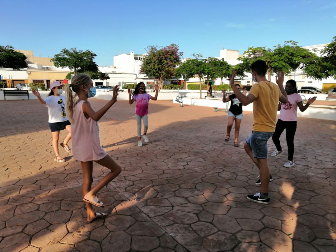 Barrios Orquestados en Lanzarote busca un espacio en el barrio arrecifeño de Altavista donde poder continuar su actividad. Barrios Orquestados en Lanzarote busca un espacio en el barrio arrecifeño de Altavista donde poder continuar su actividad.