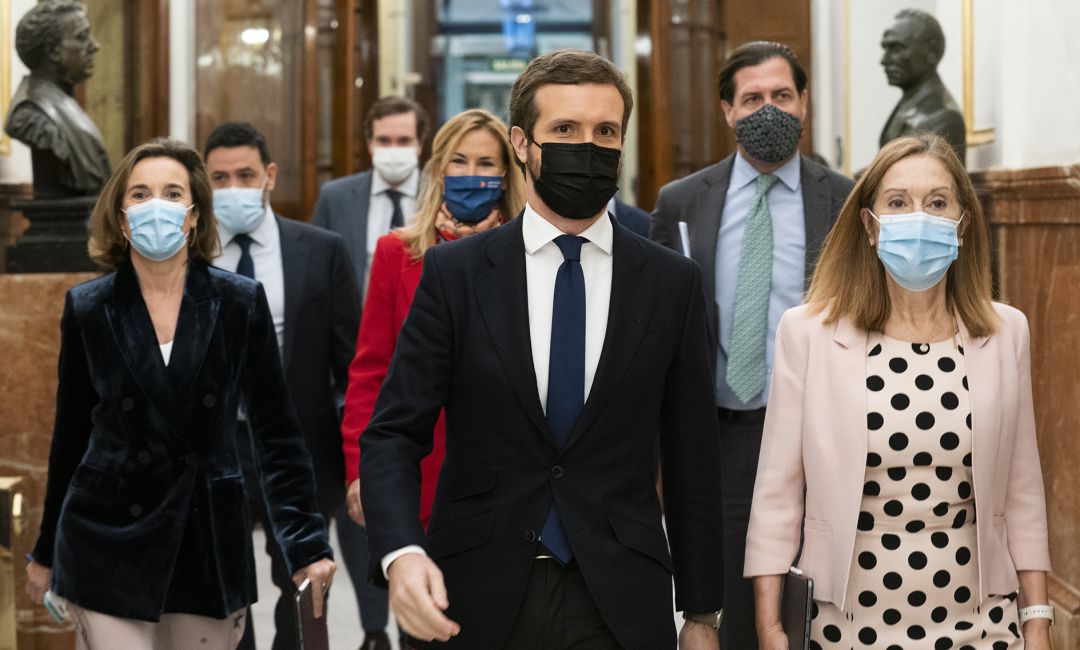 La portavoz del PP en el Congreso, Cuca Gamarra; el presidente del PP, Pablo Casado; y la vicepresidenta segunda del Congreso de los Diputados y vicesecretaria de Política Social del PP, Ana Pastor. La portavoz del PP en el Congreso, Cuca Gamarra; el presidente del PP, Pablo Casado; y la vicepresidenta segunda del Congreso de los Diputados y vicesecretaria de Política Social del PP, Ana Pastor.