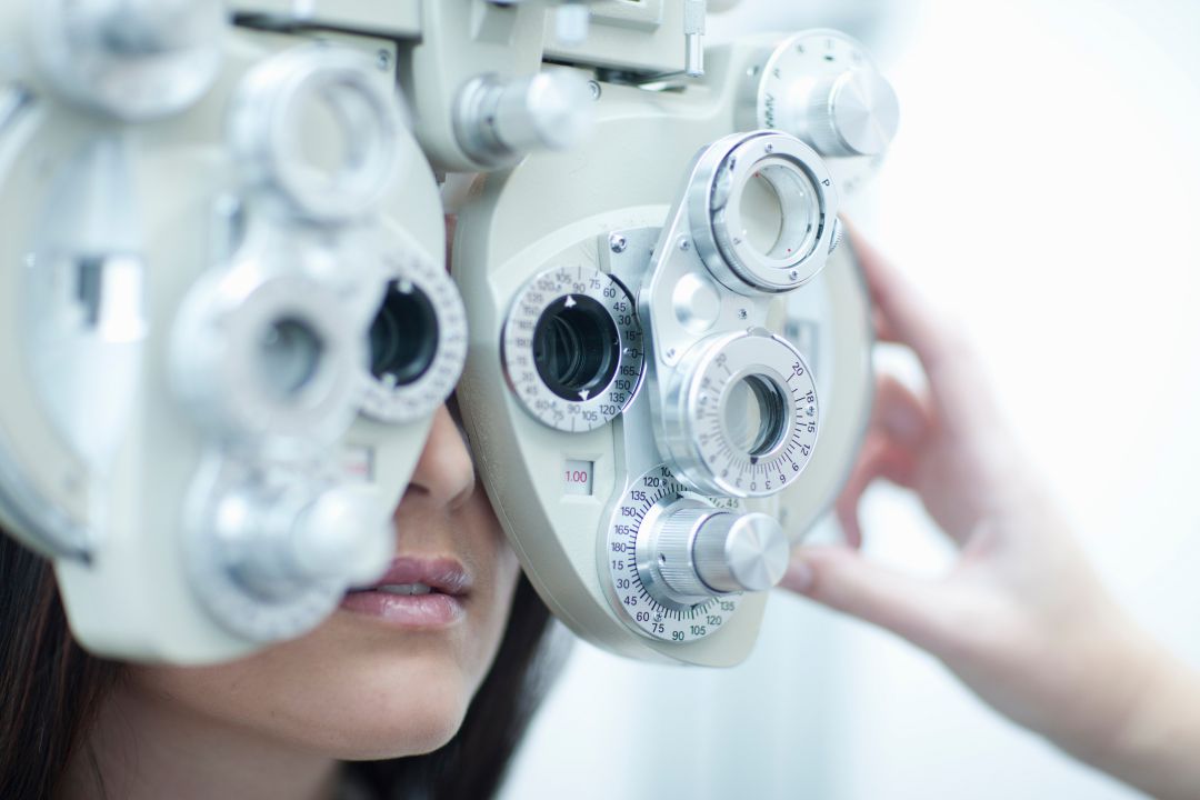 La mujer se quedó completamente ciega de un ojo tras ser operada dos veces. La mujer se quedó completamente ciega de un ojo tras ser operada dos veces.