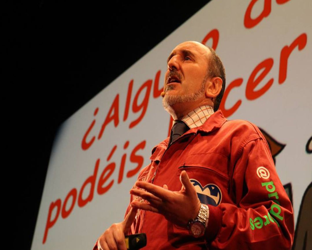 El conferenciante motivacional, Fernando Salinero, durante una de sus ponencias El conferenciante motivacional, Fernando Salinero, durante una de sus ponencias
