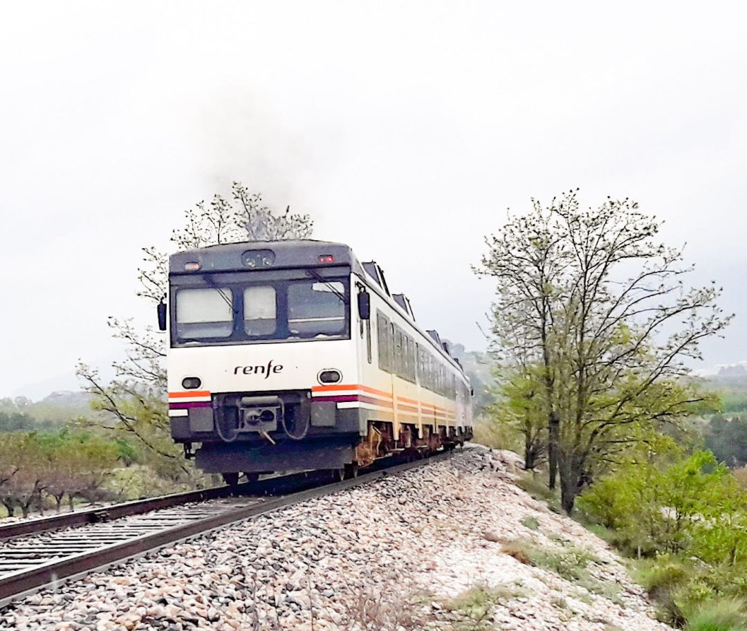 El tren de la línia Xàtiva-Alcoi El tren de la línia Xàtiva-Alcoi