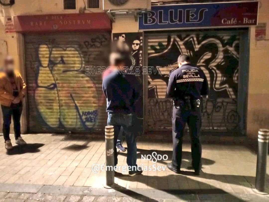 Dispositivo especial de la policía local de vigilancia del cumplimiento de las normas sanitarias y de seguridad en Sevilla Dispositivo especial de la policía local de vigilancia del cumplimiento de las normas sanitarias y de seguridad en Sevilla
