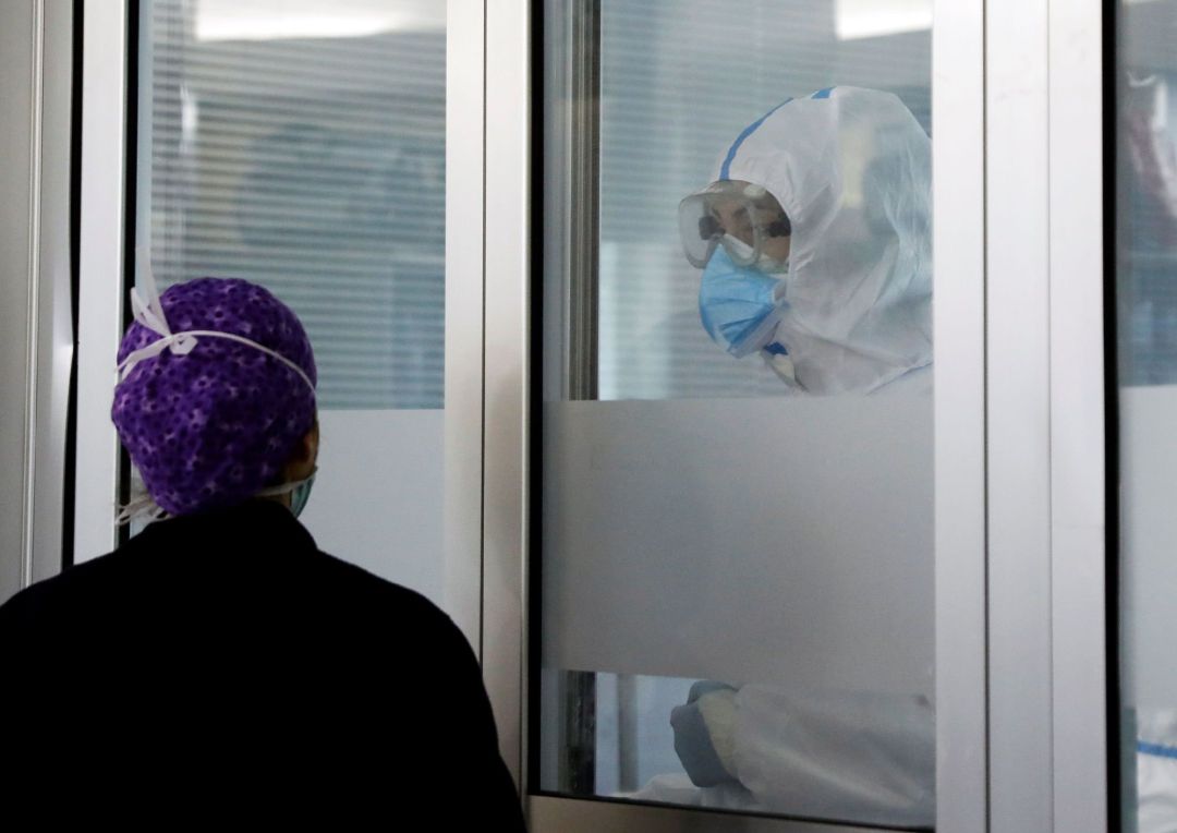 Sanidad registra tres fallecidos más y la presión hospitalaria llega a 665 personas con covid-19, 106 en UCI Sanidad registra tres fallecidos más y la presión hospitalaria llega a 665 personas con covid-19, 106 en UCI