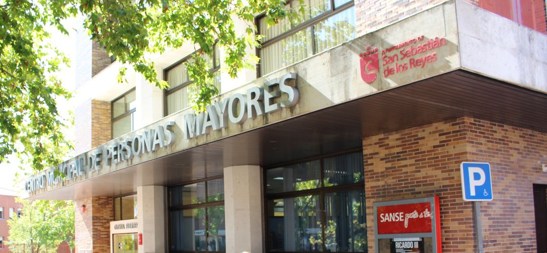 Centro de Mayores Gloria Fuertes Centro de Mayores Gloria Fuertes
