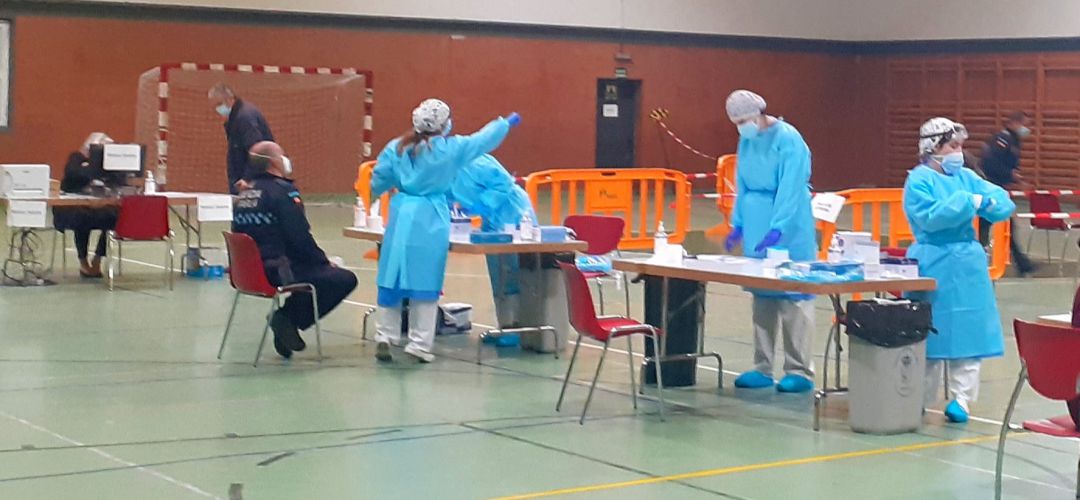 Los test de antígenos se están realizando en el pabellón de La Cantueña Los test de antígenos se están realizando en el pabellón de La Cantueña