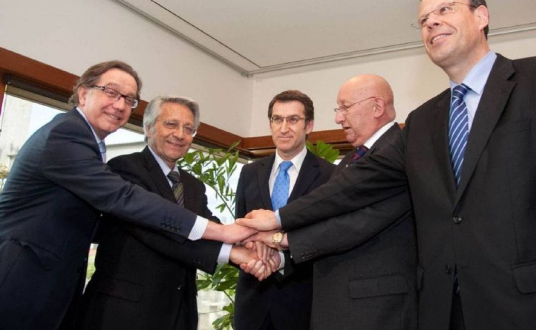 Reunión en la que se pactó la fusión de Caixa Galicia y Caixanova. Reunión en la que se pactó la fusión de Caixa Galicia y Caixanova.
