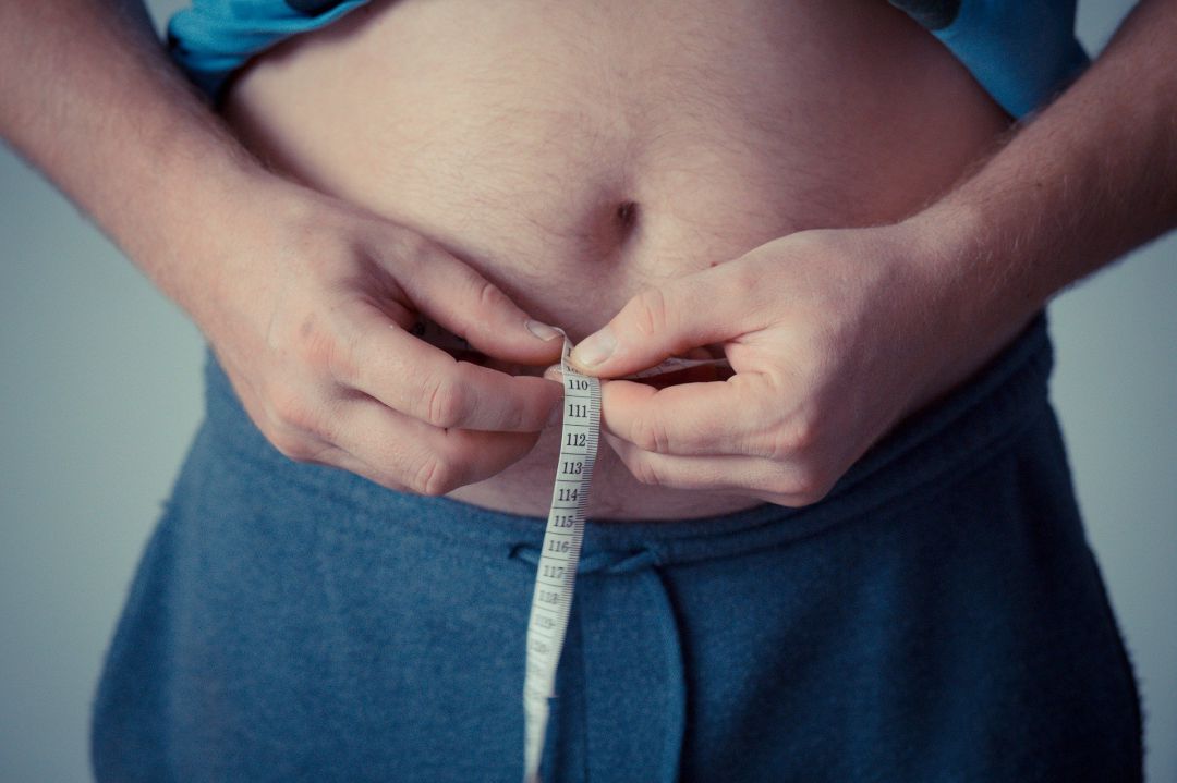 Lo correcto es trabajar una determinada zona del cuerpo, pero no para quemar la grasa que ahí se acumula específicamente Lo correcto es trabajar una determinada zona del cuerpo, pero no para quemar la grasa que ahí se acumula específicamente