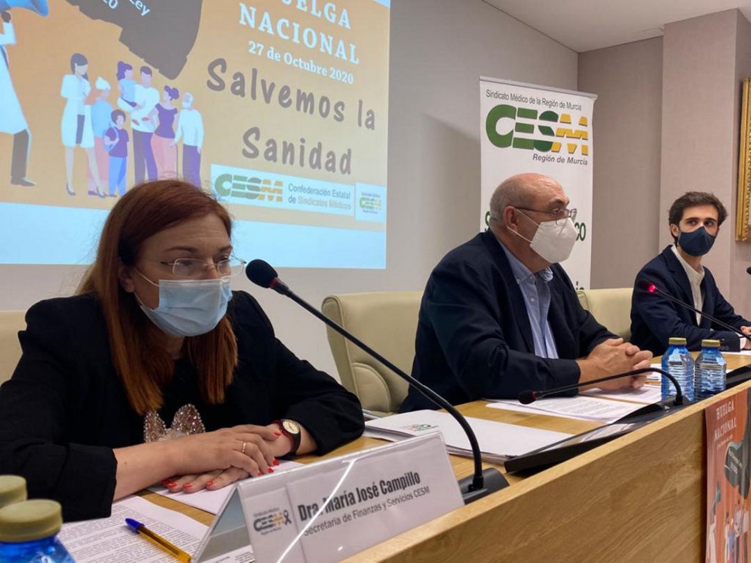 En primer plano, Maria José Campillo, portavoz del Sindicato Médico CESM en la Región de Murcia En primer plano, Maria José Campillo, portavoz del Sindicato Médico CESM en la Región de Murcia
