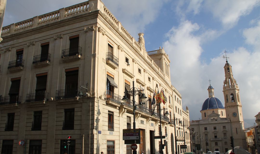 El Ayuntamiento de Alcoy contratará a alrededor de 50 desempleados con una ayuda de la Generalitat de más de 533.000 euros El Ayuntamiento de Alcoy contratará a alrededor de 50 desempleados con una ayuda de la Generalitat de más de 533.000 euros