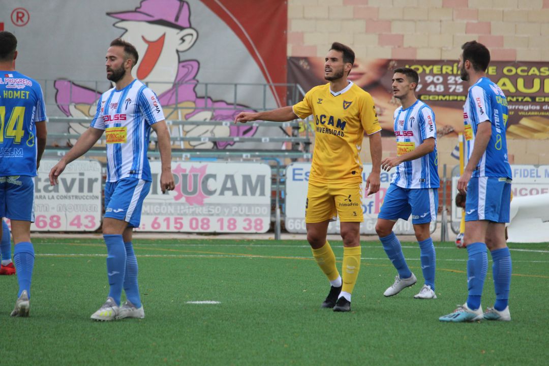 Imagen del partido entre el Villarrubia y el UCAM Imagen del partido entre el Villarrubia y el UCAM