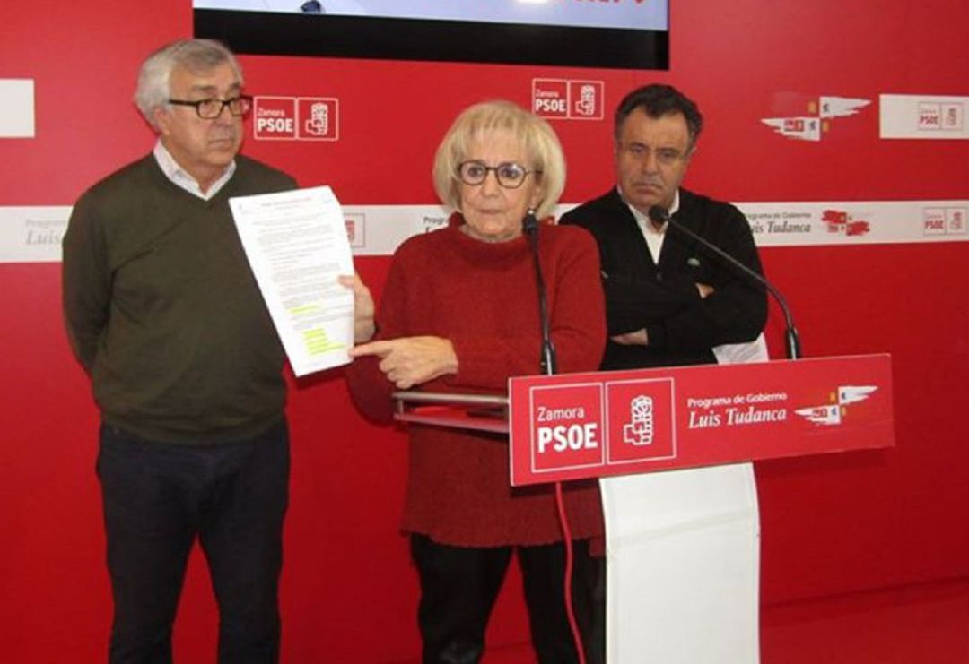 Inmaculada García Rioja, en un acto en la sede del Psoe en Zamora Inmaculada García Rioja, en un acto en la sede del Psoe en Zamora