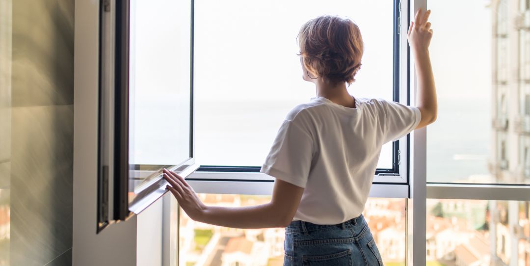 Educación recomienda mantener ventanas y puertas abiertas en los centros como única medida para ventilar las aulas Educación recomienda mantener ventanas y puertas abiertas en los centros como única medida para ventilar las aulas