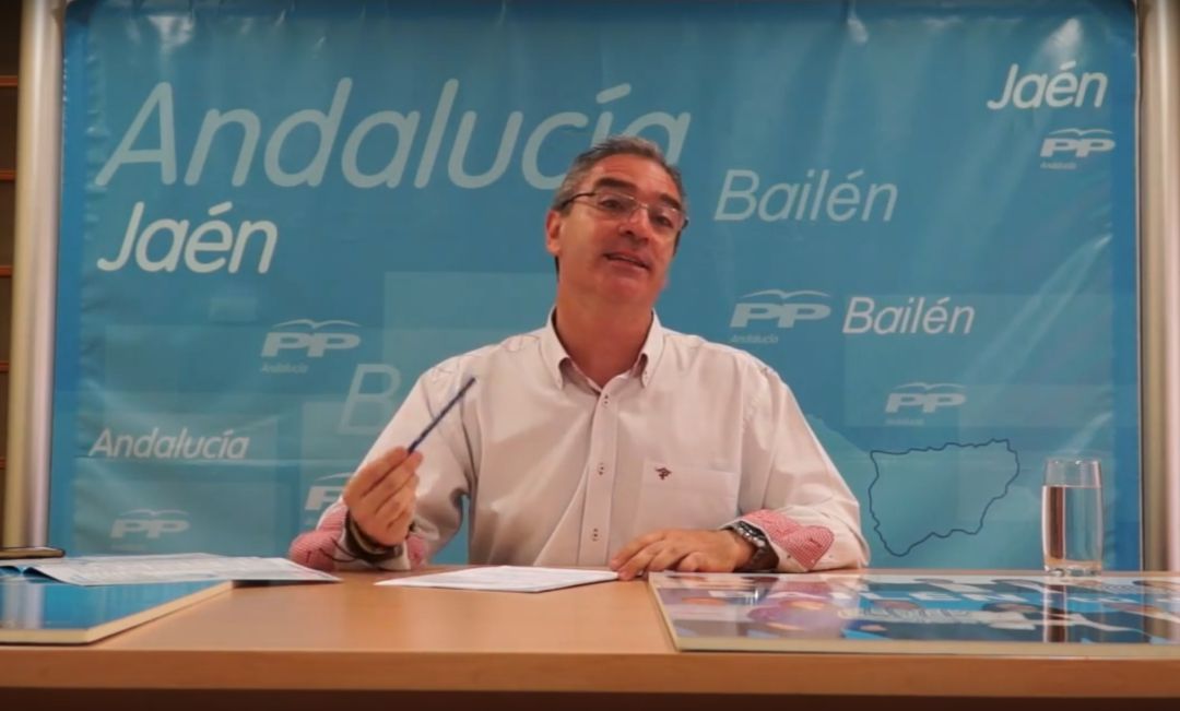 el alcalde de Bailén, Luís Mariano Camacho, pertenece al PP y ha protagonizado algunas polémicas en el municipio durante su tiempo de mandato el alcalde de Bailén, Luís Mariano Camacho, pertenece al PP y ha protagonizado algunas polémicas en el municipio durante su tiempo de mandato
