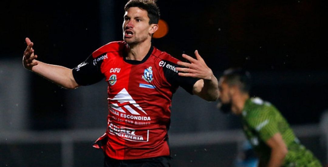 La llegada de Ciampichetti a León se sigue demorando La llegada de Ciampichetti a León se sigue demorando