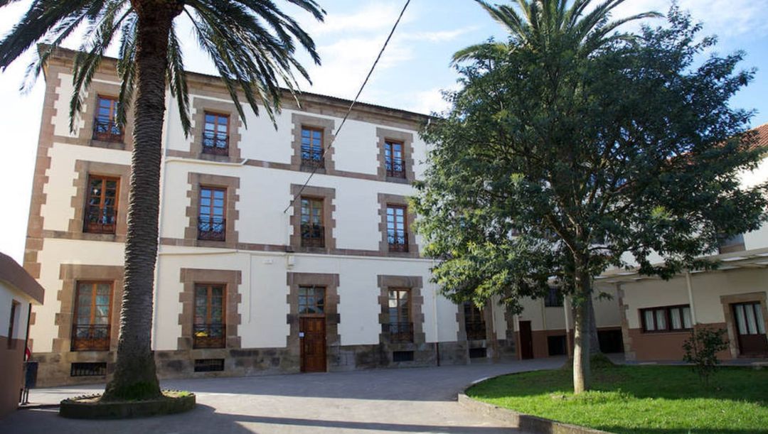 Colegio Aspostolado de los Sagrados Corazones de Ceceñas. Colegio Aspostolado de los Sagrados Corazones de Ceceñas.