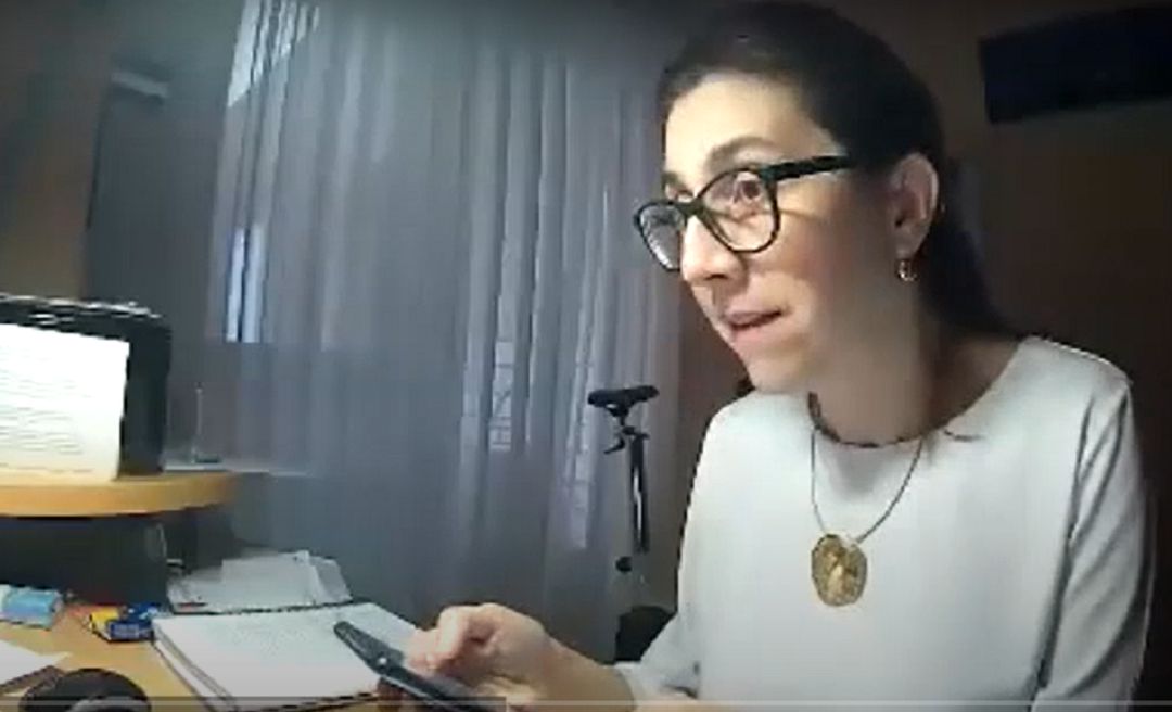 Raquel González en una reunión telemática Raquel González en una reunión telemática