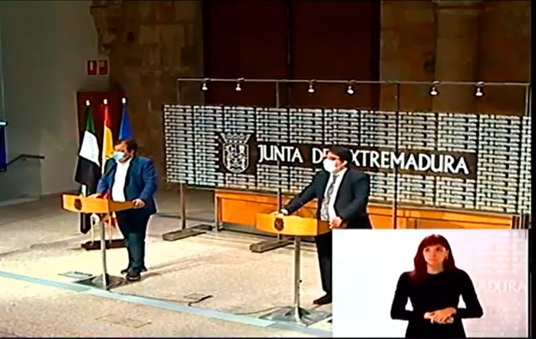 El presidente de la Junta de Extremadura y el consejero de Sanidad, José María Vergeles El presidente de la Junta de Extremadura y el consejero de Sanidad, José María Vergeles