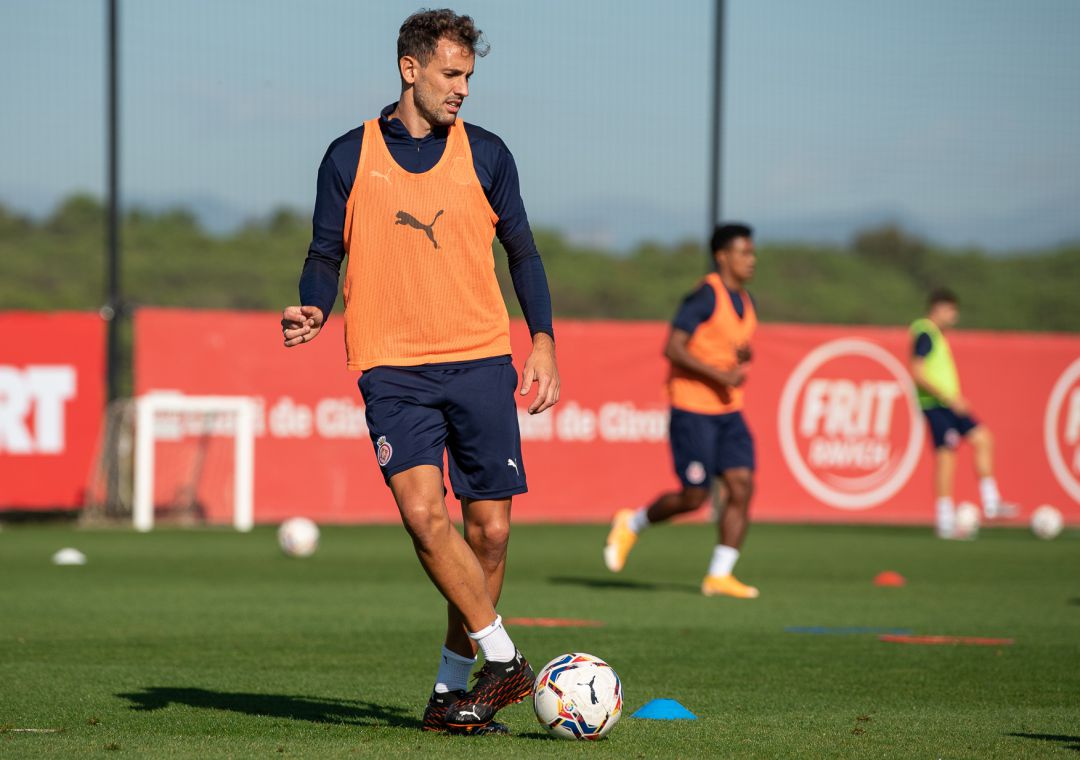 Stuani, en l'última sessió feta aquest matí a La Vinya. Stuani, en l'última sessió feta aquest matí a La Vinya.