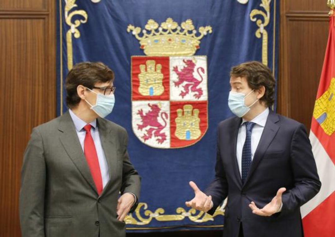 El presidente de la Junta de Castilla y León, Alfonso Fernández Mañueco, mantiene una reunión con el ministro de Sanidad, Salvador Illa El presidente de la Junta de Castilla y León, Alfonso Fernández Mañueco, mantiene una reunión con el ministro de Sanidad, Salvador Illa