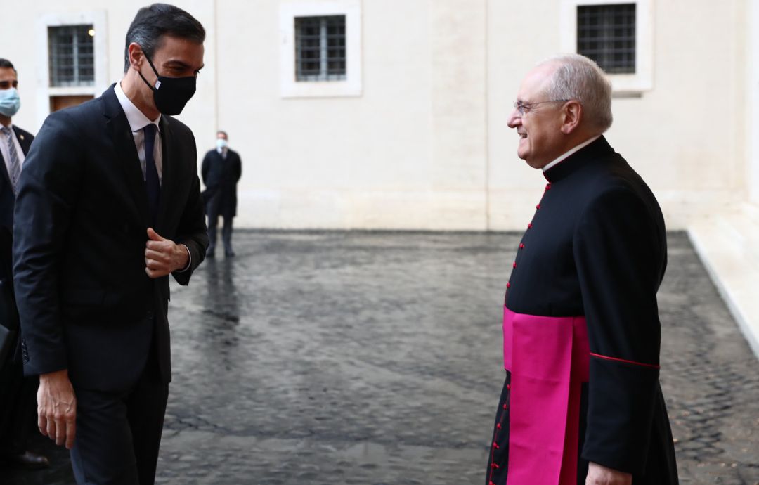 El presidente del Gobierno, Pedro Sánchez, se reúne con el Papa Francisco en la Ciudad del Vaticano. El presidente del Gobierno, Pedro Sánchez, se reúne con el Papa Francisco en la Ciudad del Vaticano.