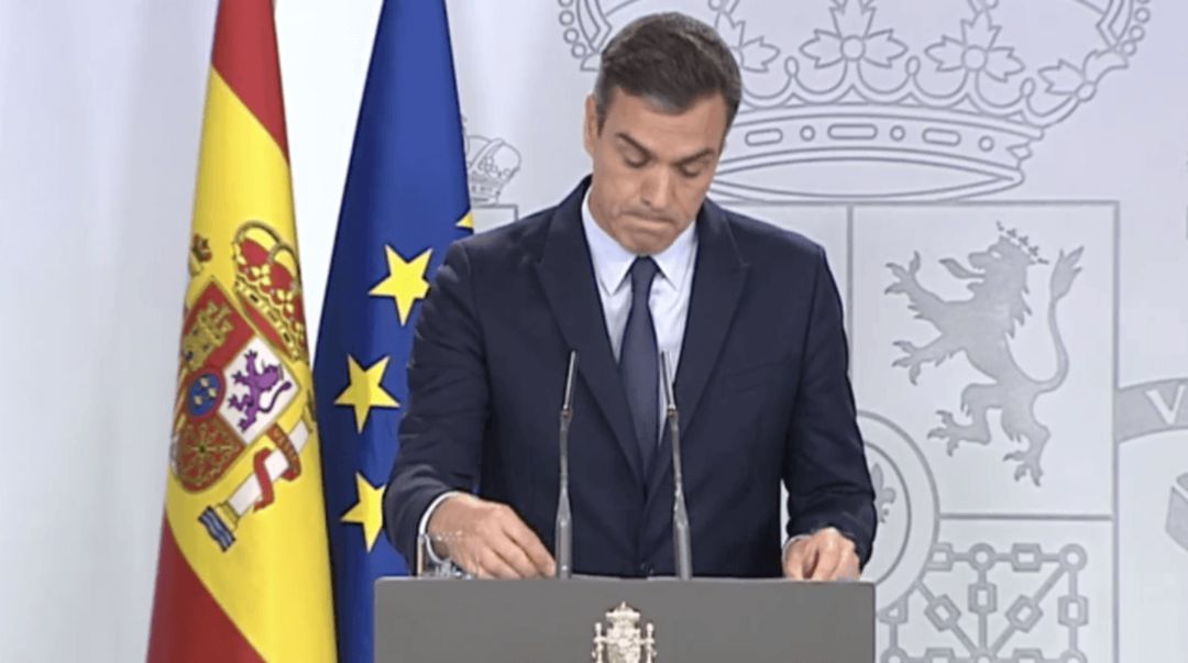 El presidente del Gobierno, Pedro Sánchez, decreta un nuevo estado de alarma, pero pide que no se hable de "toque de queda" El presidente del Gobierno, Pedro Sánchez, decreta un nuevo estado de alarma, pero pide que no se hable de "toque de queda"