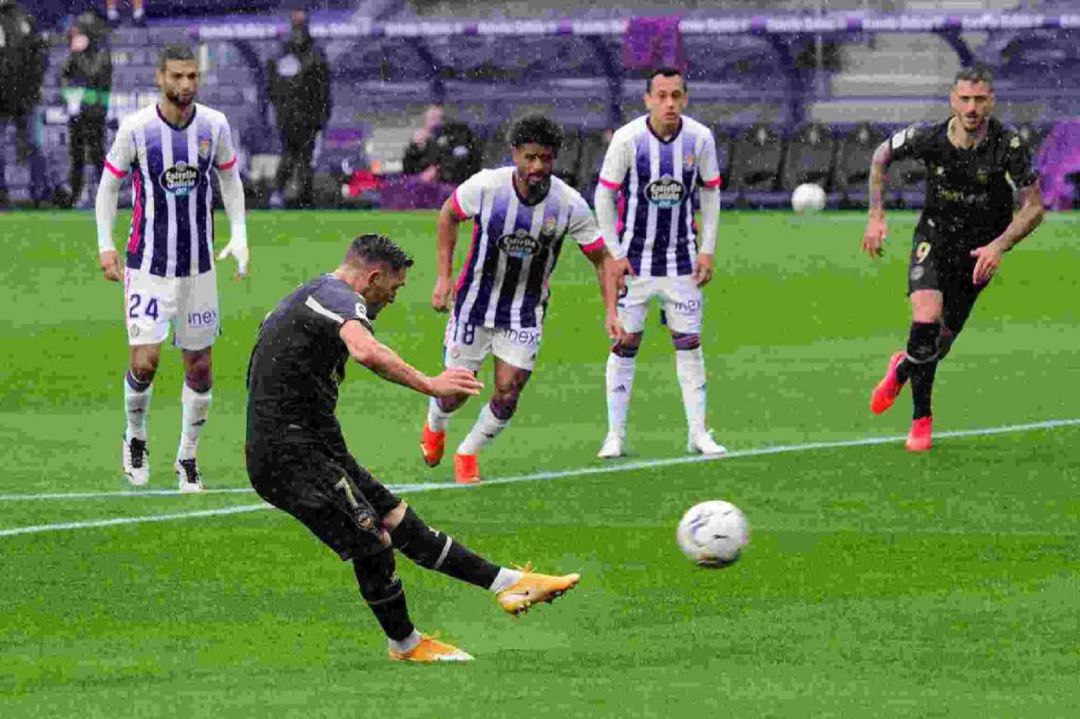Lucas Pérez falló un penalti. Lucas Pérez falló un penalti.